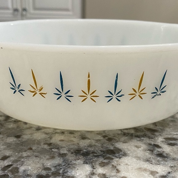 VTG ANCHOR HOCKING FIRE KING MILK GLASS 437 1.5 QUART CANDLE GLOW CASSEROLE DISH - Picture 6 of 8